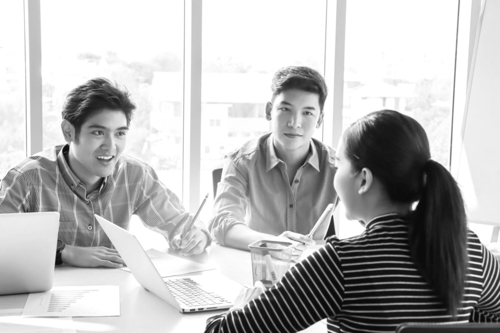 Moderne Online-Lernumgebung mit interaktiven Tools